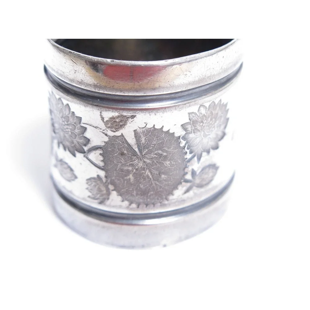 SILVER‎ PLATED VICTORIAN ANTIQUE INFINITY LILY PADS NAPKIN RING HOLDER MDD*A860